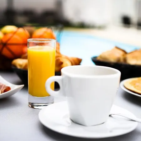 Otel La Tuiliere 3*